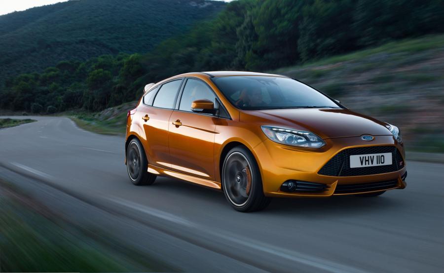  Ford Focus ST 2010 года  (фото 18 из 46)